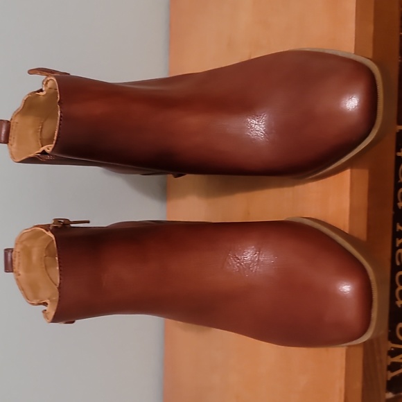 Crown Vintage Booties - Picture 2 of 5